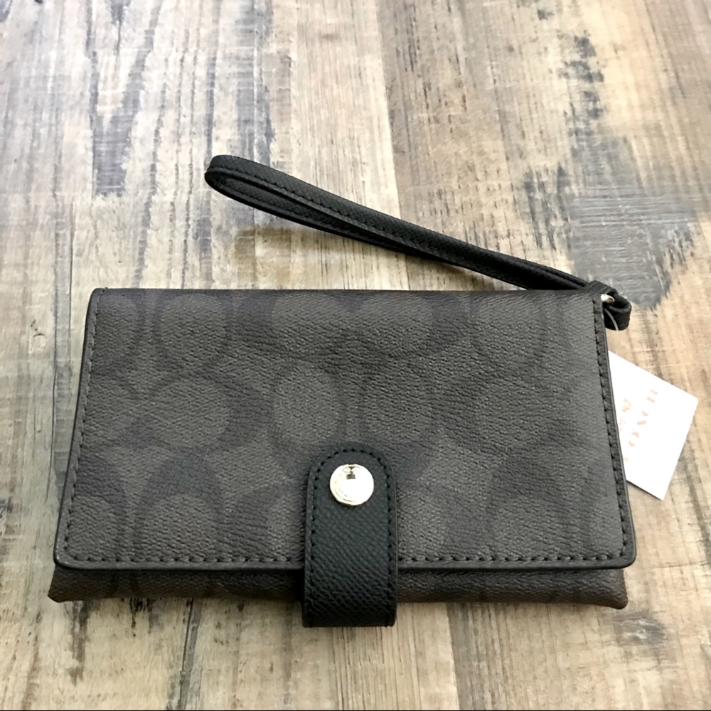 NWT Coach Wristlet